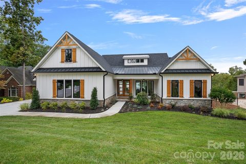 Homes in Shavenders Bluff, Mooresville