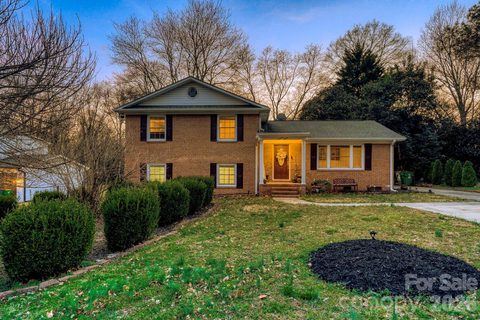 1315 Shady Bluff Drive active home in Castleton Gardens, Charlotte, NC