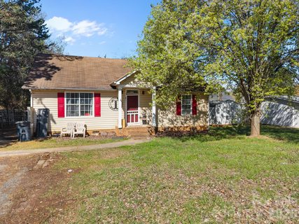 430 Stutts Road sold home in Commodore Peninsula, Mooresville, NC