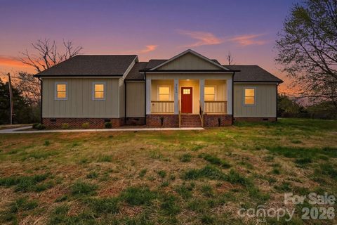 3529 Winters Street sold home in Country Club Hills, Newton, NC
