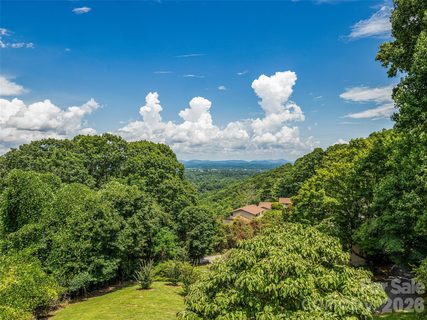Homes in Country Ridge, Hendersonville
