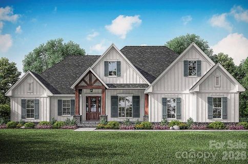 606 Stonecroft Court pending home in Stonecroft Estates, Lenoir, NC