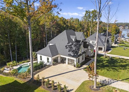 124 Direct Drive active home in Lakeview Haven, Mooresville, NC