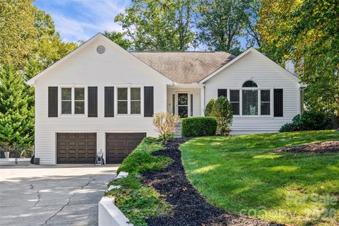 7142 Forest Hills Drive sold home in Forest Hills, Denver, NC