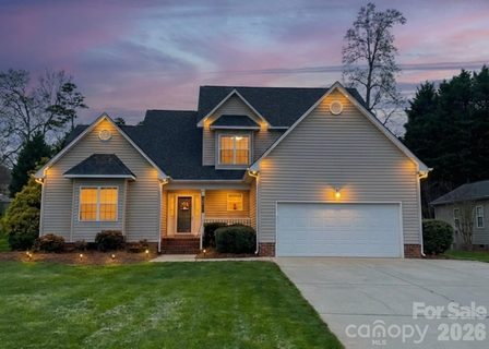 208 Deerfield Drive sold home in Deerfield, Mount Holly, NC
