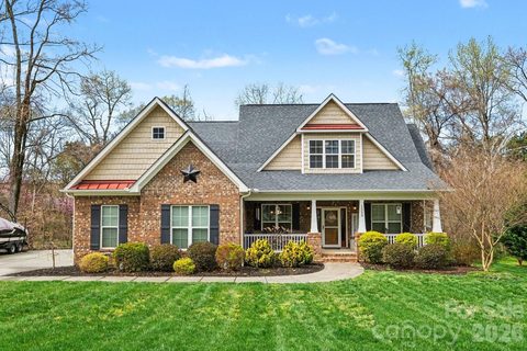 1520 Bennington Drive sold home in Freedom Acres, Concord, NC