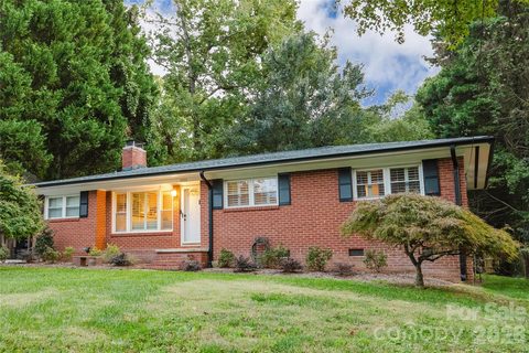4920 Raymond Place sold home in Amity Gardens, Charlotte, NC