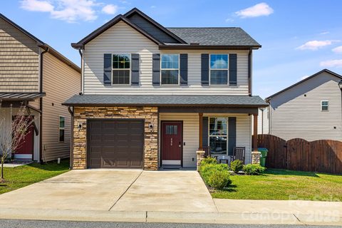 486 Cardwell Lane sold home in Sycamore Cottages, Fletcher, NC