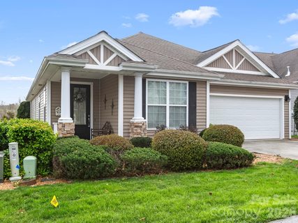 7 Eagle Creek Trail active home in Eagle Pointe, Flat Rock, NC