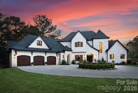 152 Forum Drive sold home in Queens Cove, Mooresville, NC