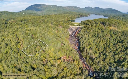 Lot 16 Toxaway Falls Drive active lot in Toxaway Falls Village, Lake Toxaway, NC