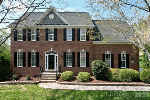 8224 Glamorgan Lane sold home in Shannamara, Matthews, NC