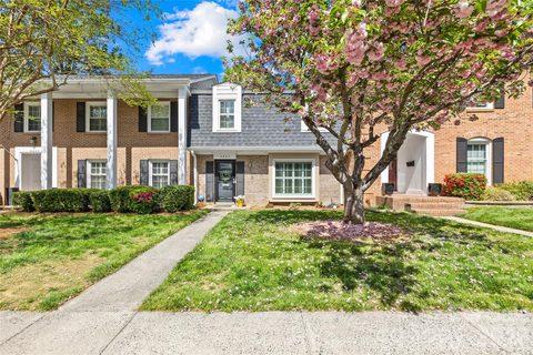 4327 Silo Lane sold home in Foxcroft East, Charlotte, NC