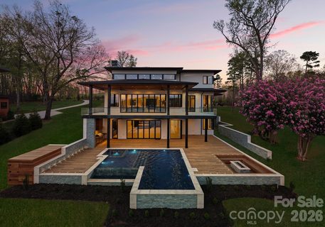 6000 Midsomer Road active home in Lake Wylie, Charlotte, NC