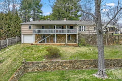 212 Holtzclaw Street active home in Highland Park, Canton, NC