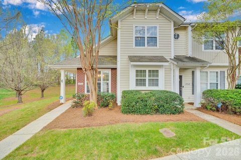 4966 Sunset Ridge Court sold townhome in Villages Of Avonlea, Charlotte, NC