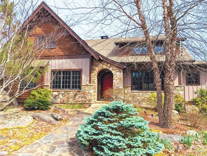 29 Crockett Ridge Road pending home in The Settings Of Black Mountain, Black Mountain, NC