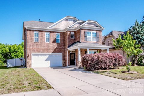 4160 Waterstone Place active home in Lanstone, Concord, NC