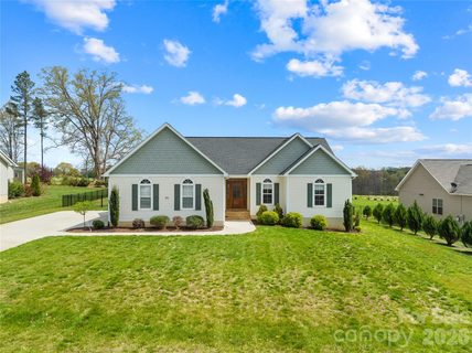 151 Castle Pines Lane sold home in Castlegate, Statesville, NC