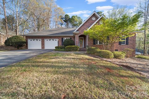 2910 Noritake Trail sold home in Crystal Village, Albemarle, NC