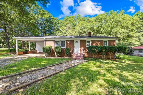 505 Mauney Lane active home in Elizabeth Village, Shelby, NC