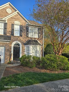 508 Turning Leaf Way