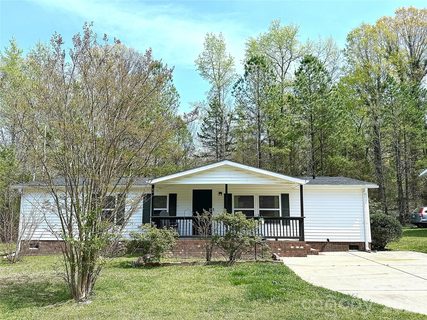 1332 Poplar Glen Drive active home in Poplar Glen, Kannapolis, NC