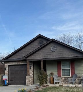 194 N River Road sold home in Riverstone, Fletcher, NC