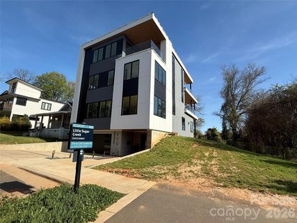 620 Cross Trail Drive active home in Elizabeth, Charlotte, NC