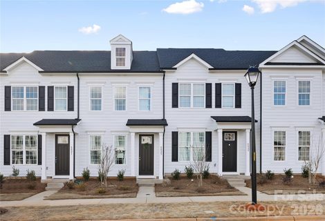 7017 Antigo Drive active home in Edgewood Preserve, Huntersville, NC