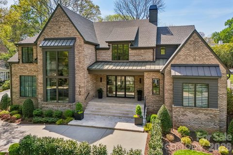 2103 Cortelyou Road pending home in Foxcroft, Charlotte, NC