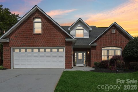 2005 Pinefield Court sold home in Waterford Place, Gastonia, NC