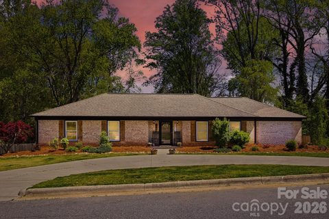 906 Hemlock Drive sold home in Charlesmont, Lenoir, NC