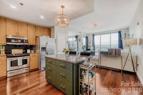 333 W Trade Street sold home in Trademark, Charlotte, NC