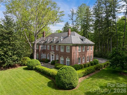 407 Vanderbilt Road active home in Biltmore Forest, Asheville, NC