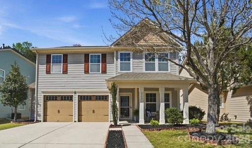 2153 Bluebell Way