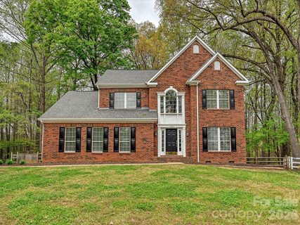 2800 Pearwood Court sold home in Southwoods, Matthews, NC