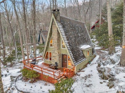 A home in Hound Ears, Boone
