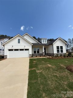 4237 Pinekirk Drive pending home in Griffith Lakes, Charlotte, NC