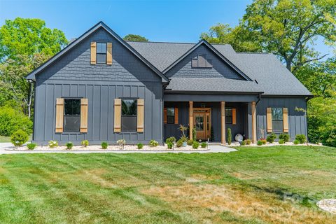 5201 Meadowland Parkway sold home in Hidden Meadows, Monroe, NC
