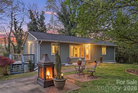 120 42nd Avenue Circle active home in Holly Hills, Hickory, NC