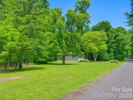 Homes in Hollandale, Clover