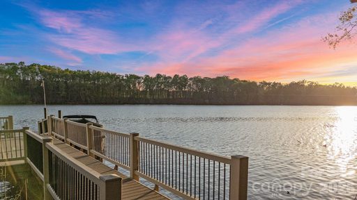 901 Sunset Pointe Drive