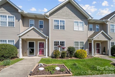 43 Stafford Court sold townhome in Stafford Crossing, Fletcher, NC