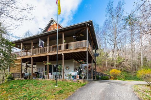 75 Mypie Drive active home in Thorn Ridge, Sylva, NC