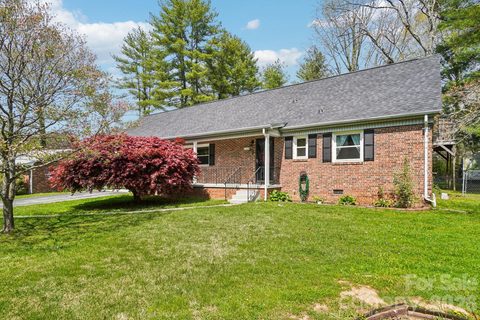 Homes in Brookland Manor, Hendersonville