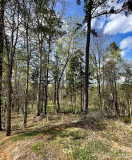 2409 Falling Leaf Court active home in Tealwood, Rock Hill, SC