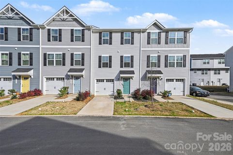 5051 Daybell Street sold home in Woodford Green, Charlotte, NC