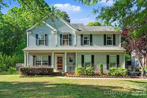153 Castleton Drive sold home in Wyndham Shores, Mooresville, NC