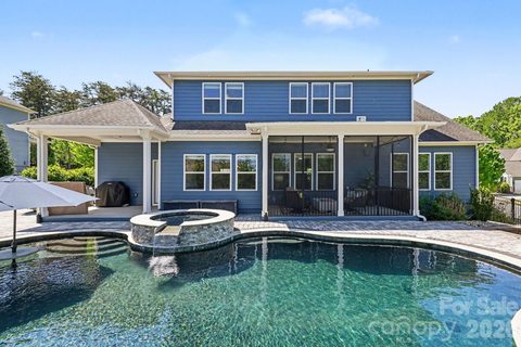 Previously sold for $939,000